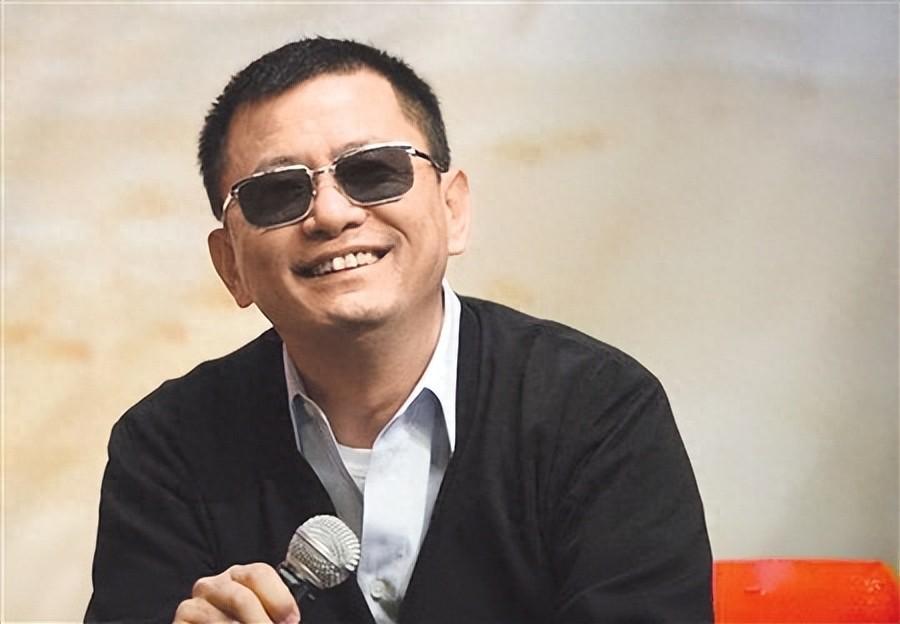 必一运动官网-陪玩陪睡不够!集体开嫖、舔手指、目无王法,阴暗面彻底藏不住了